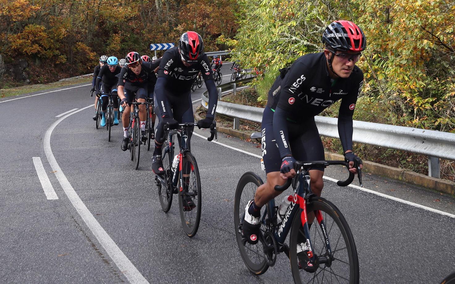 Richard Carapaz ja Chris Froome tänavusel Vueltal