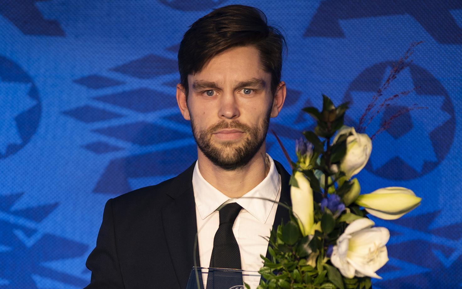 Юрген Хенн.