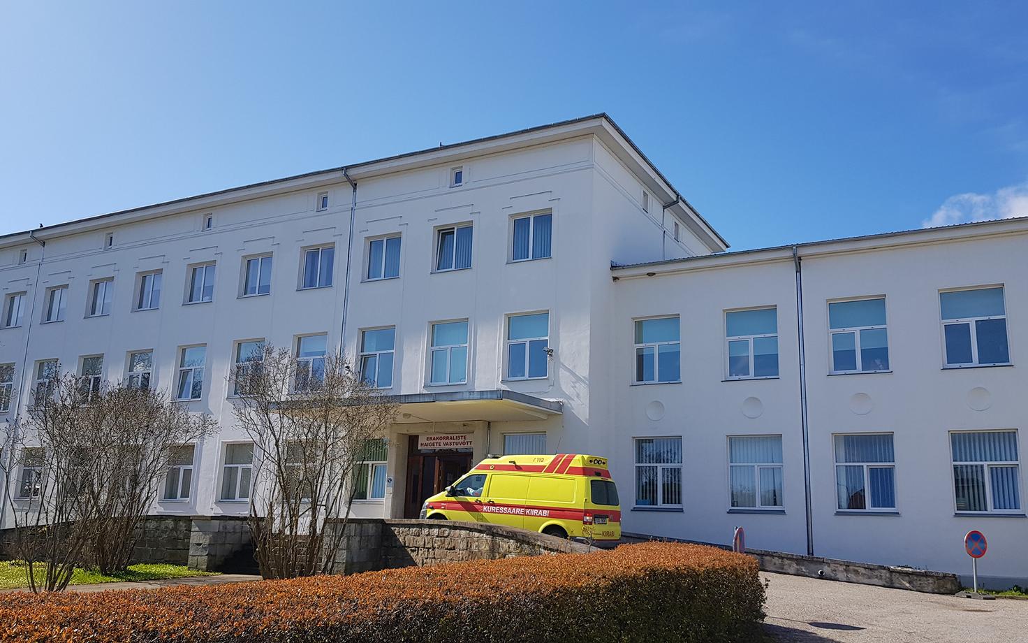 Kuressaare hospital patients transported to the mainland.