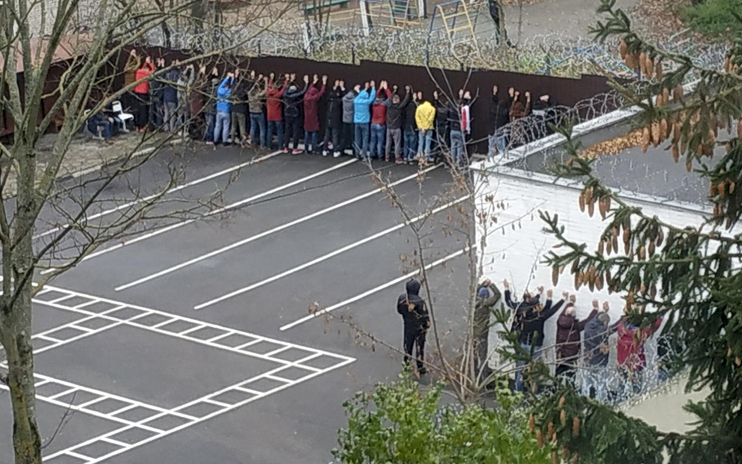 Protestijad Minski tänavatel 8. novembril.