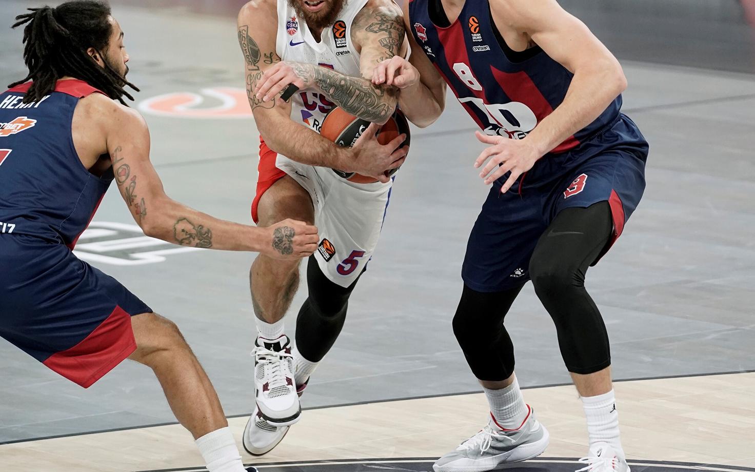Tadas Sedekerskis (paremal) ja Mike James