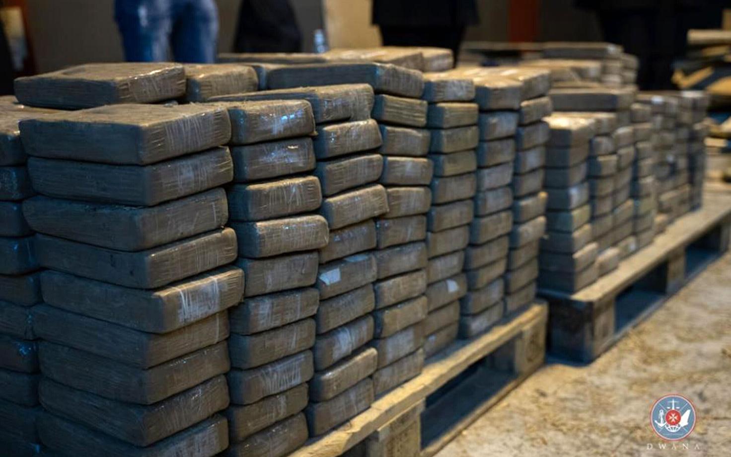 Detsembris said Malta võimud kätte rekordilise narkokoguse 510 pakki pakendatud 612 kilo kokaiini, mis oli pärit Ecuadorist.
