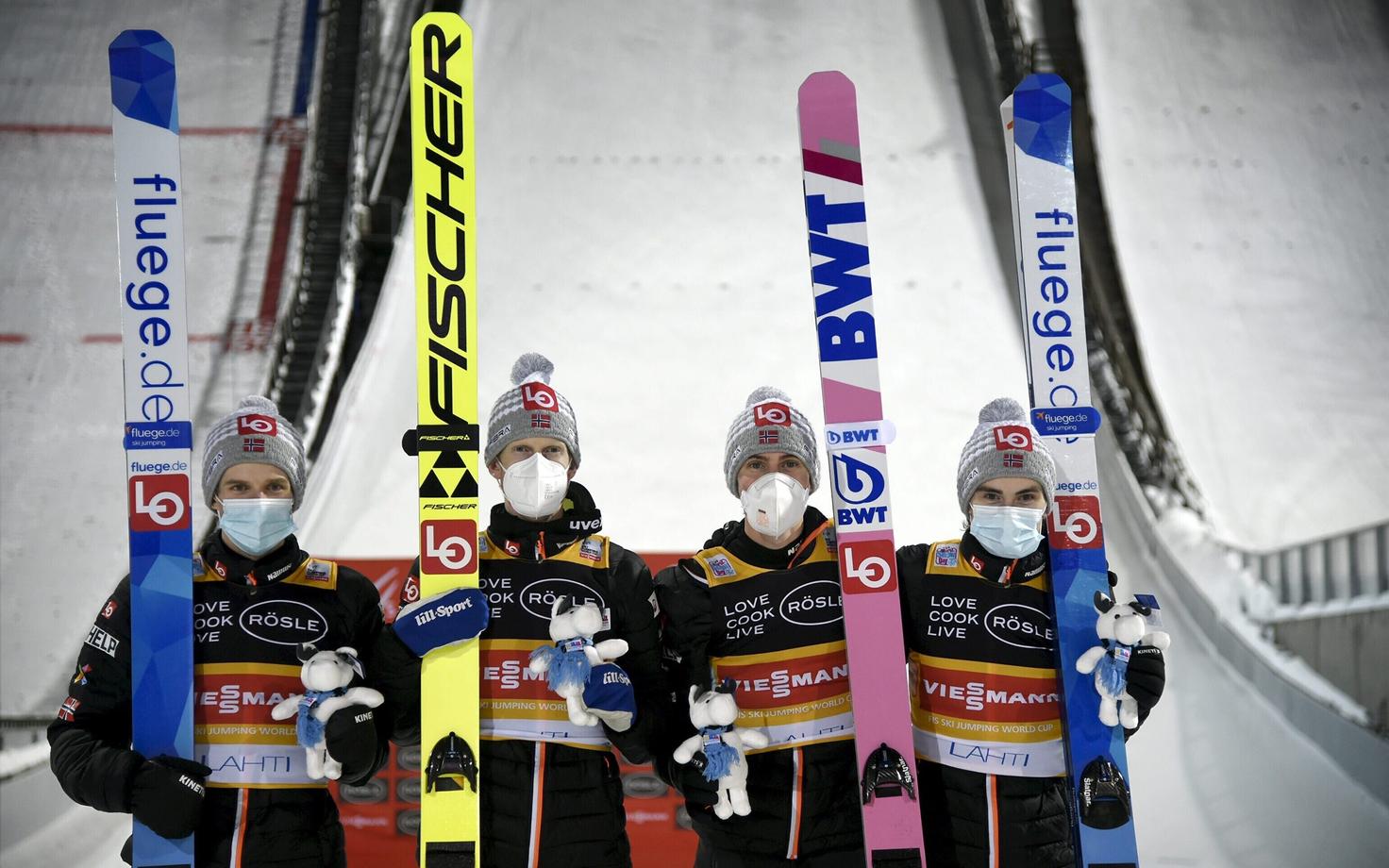 Marius Lindvik, Daniel Andre Tande, Robert Johansson ja Halvor Egner Granerud