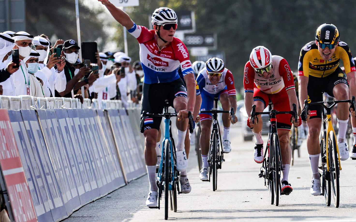 Mathieu van der Poel võitis UAE tuuri avaetapi