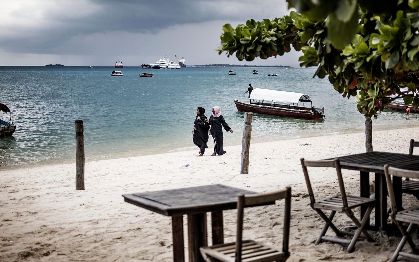 Tühi rand Zanzibaril.
