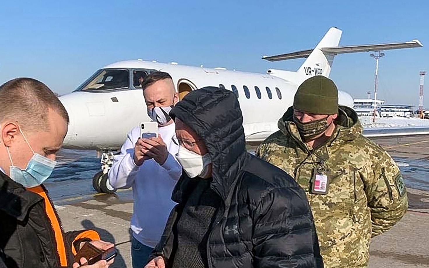 Ukraina prokuratuuri foto Privatbanki juhatuse endise aseesimehe Volodõmõr Jatsenko vahi alla võtmisest.