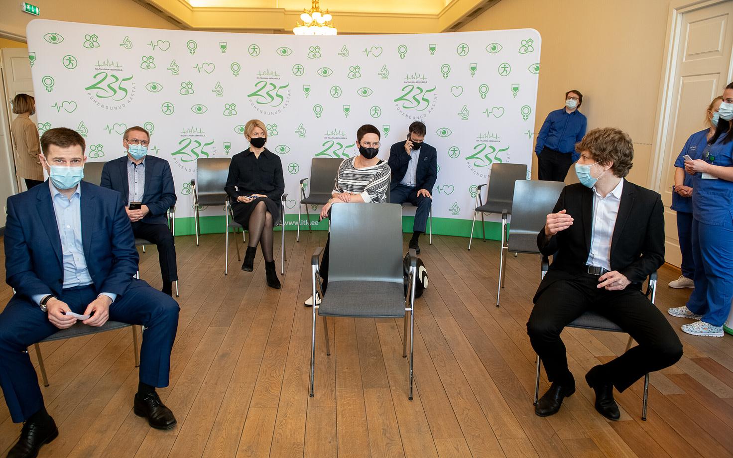 Valitsusliikmete vaktsineerimine Ida-Tallinna keskhaiglas