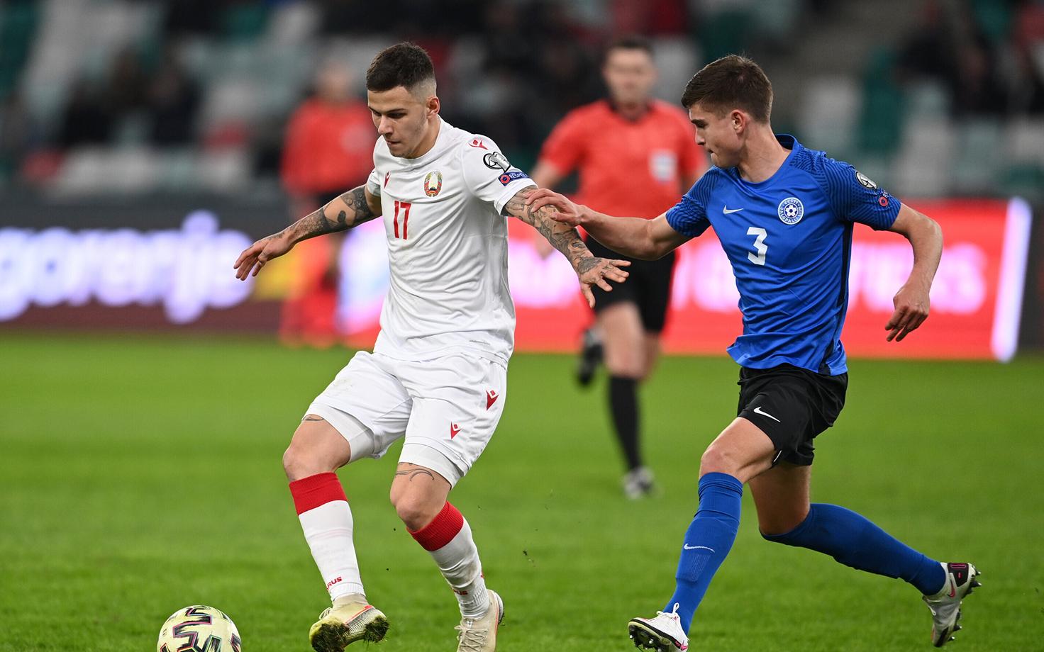 18-aastane Maksim Paskotši (paremal) tegi valikmängus Tšehhi vastu koondisedebüüdi