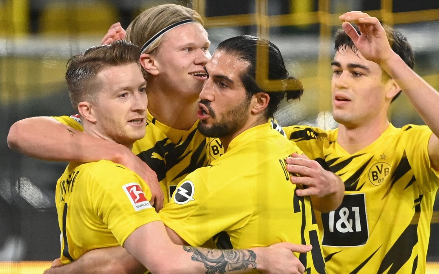 Marci Reus (vasakul) kaaslastega väravat tähistamas.