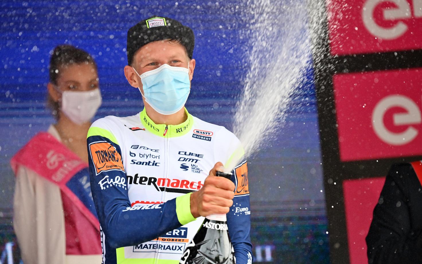 Taco van der Hoorn Giro etapivõitu tähistamas.