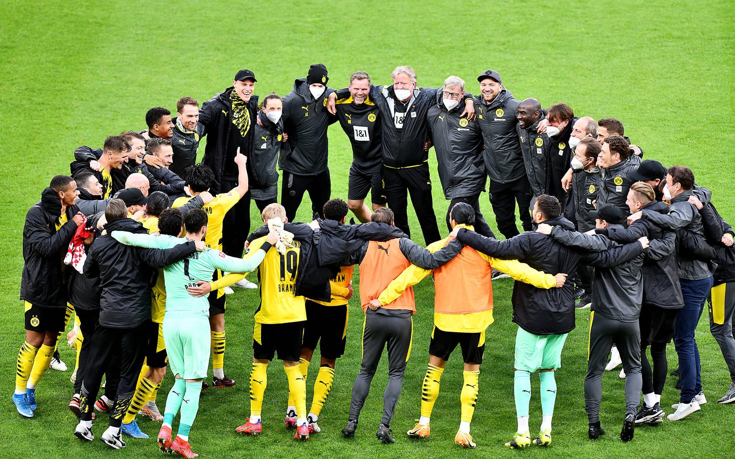 Dortmundi Borussia võitu tähistamas.