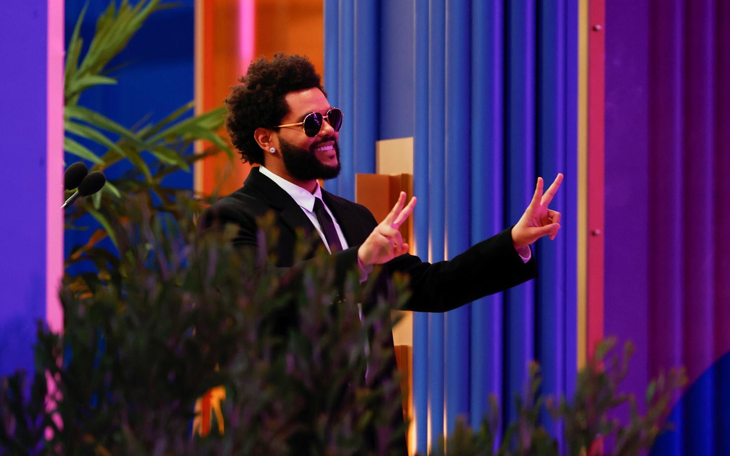 The Weeknd võttis vastu aasta artisti auhinna