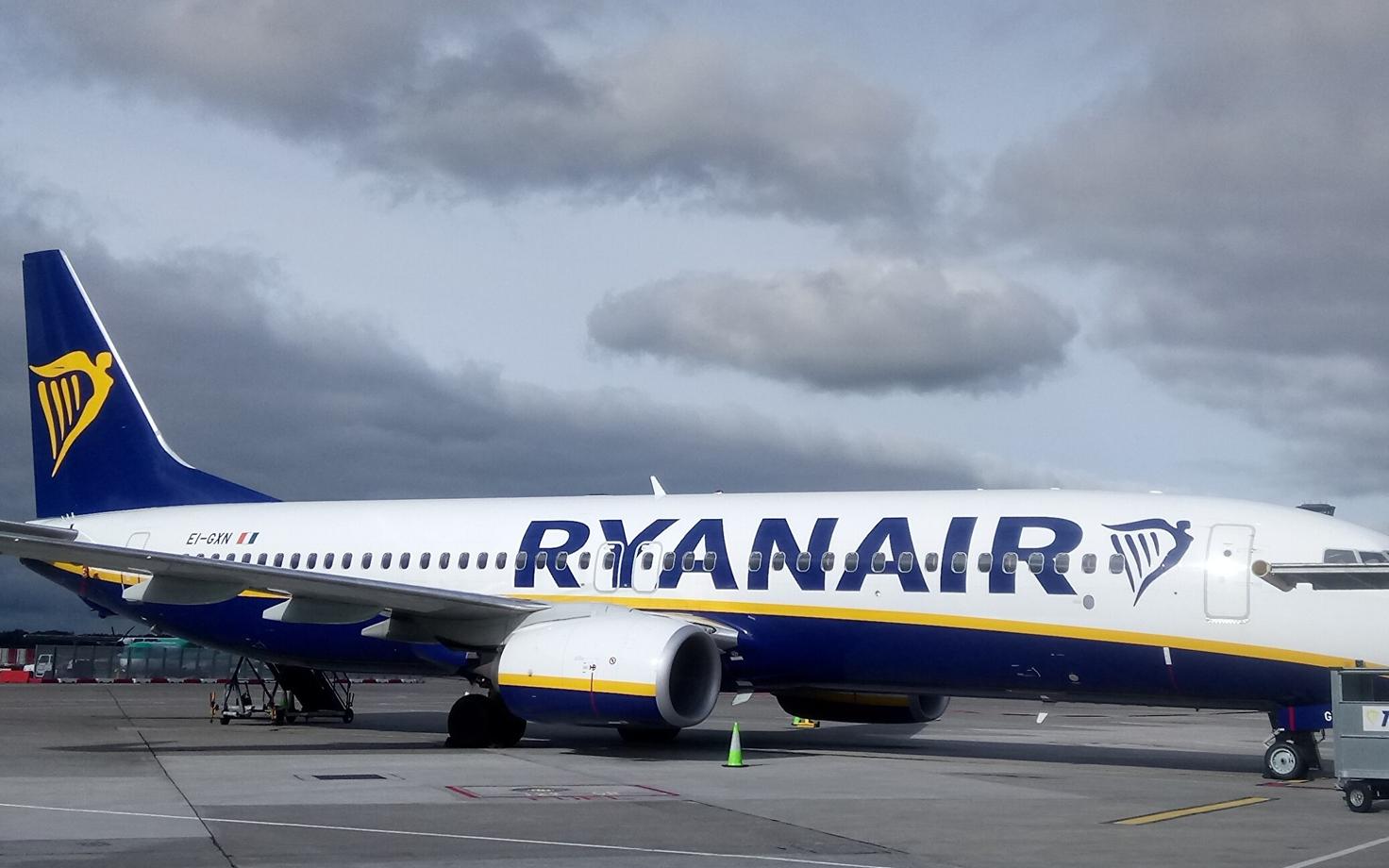 Самолет Ryanair, летевший из Афин в Вильнюс, совершил 23 мая вынужденную посадку в Минске.