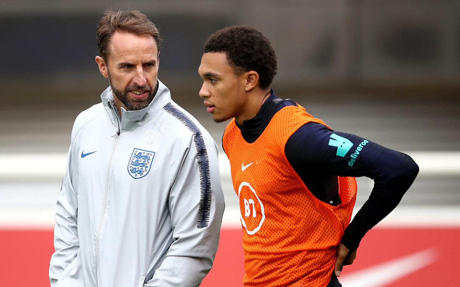 Gareth Southgate ja Trent Alexander-Arnold