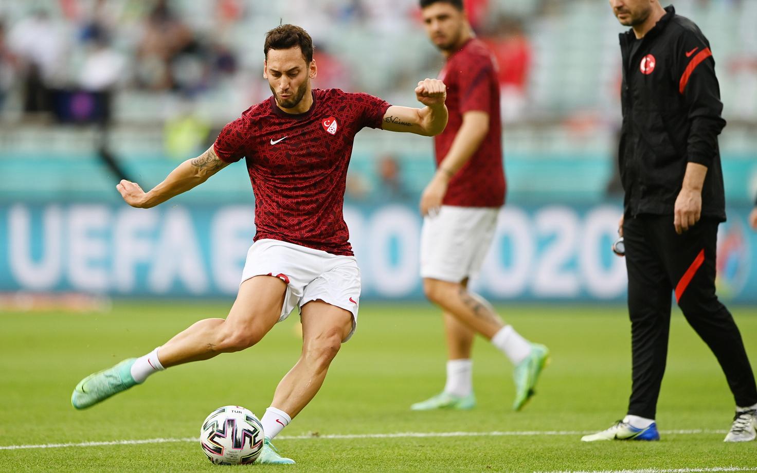 Hakan Calhanoglu