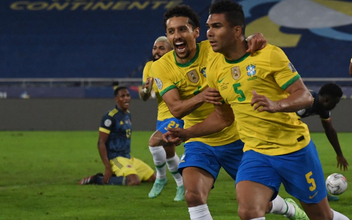 Marquinhos ja Casemiro võiduväravat tähistamas