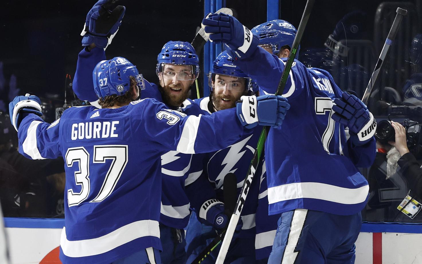 Tampa Bay Lightningu mängijad tähistamas.