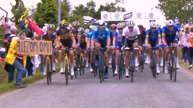 Hetk enne ahelkukkumist 2021. aasta Tour de France'i avaetapil.