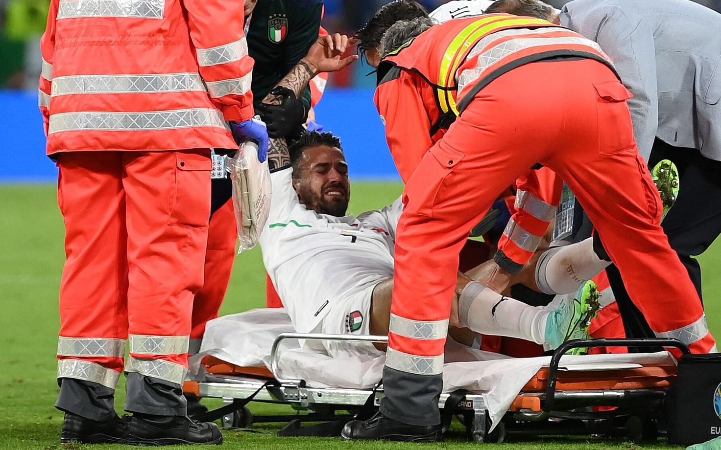 Leonardo Spinazzola kanderaamile tõstmine