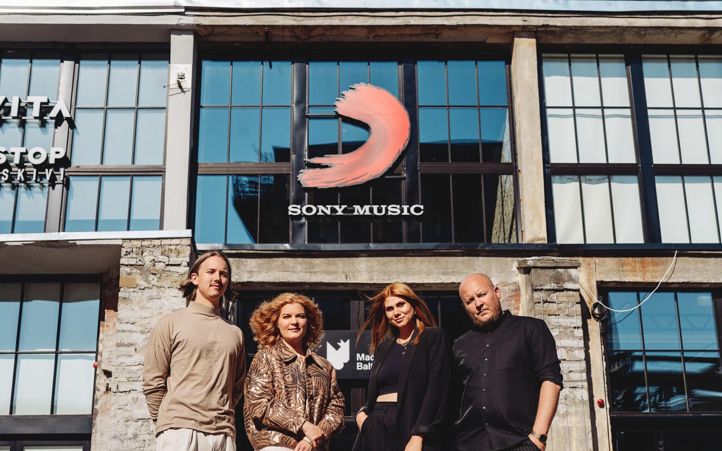 Sony Musicu kohalikule talendile pühendatud tiim: Karl Tamm, Kaisu Pulli, Irene Kivi ja Bert Prikenfeld