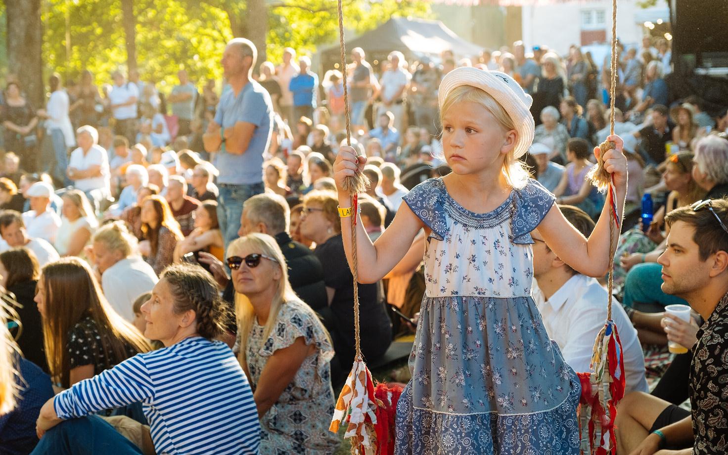 Melu Viljandi pärimusmuusika festivalil.