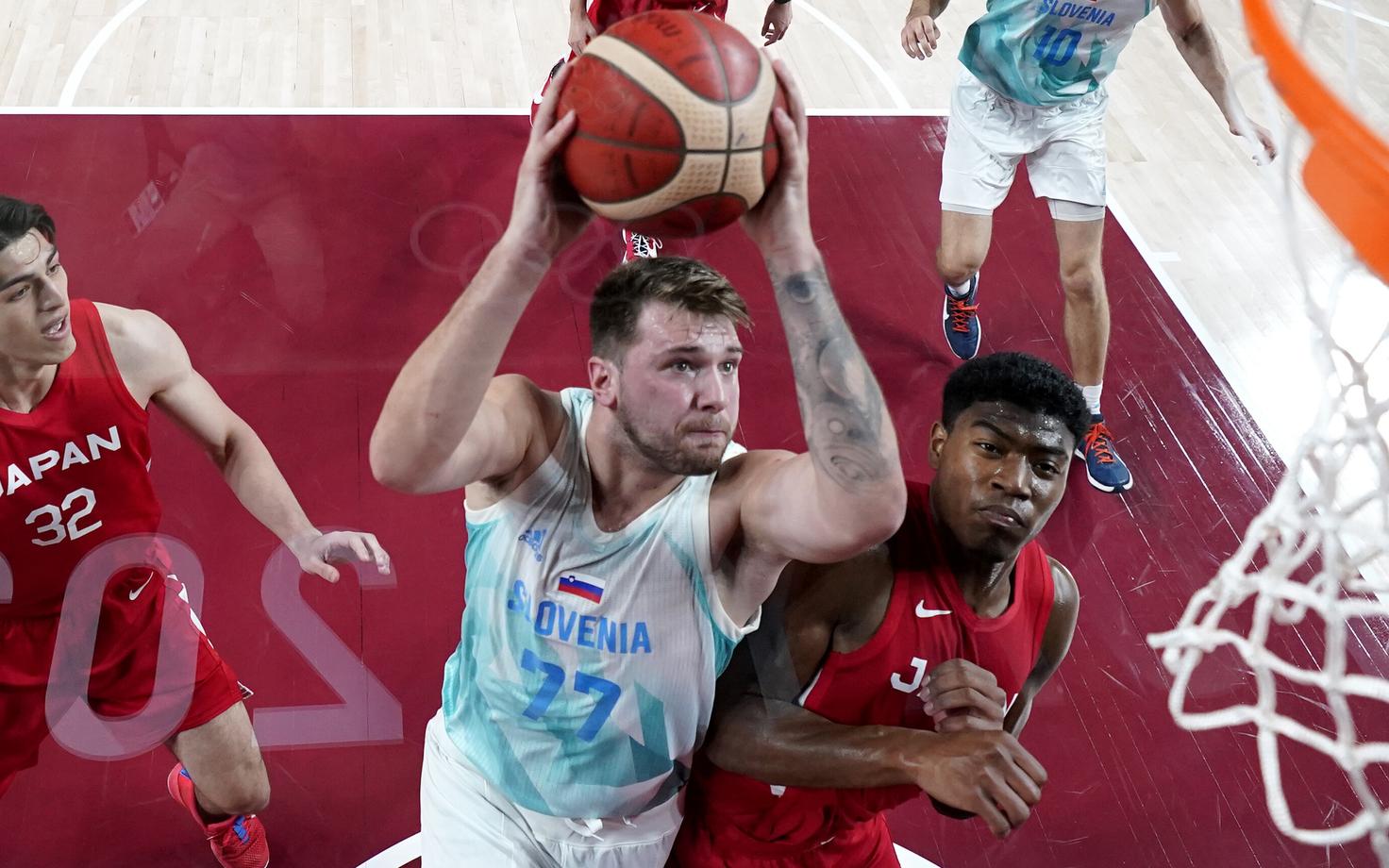 Luka Doncic viskel Rui Hachimura vastu