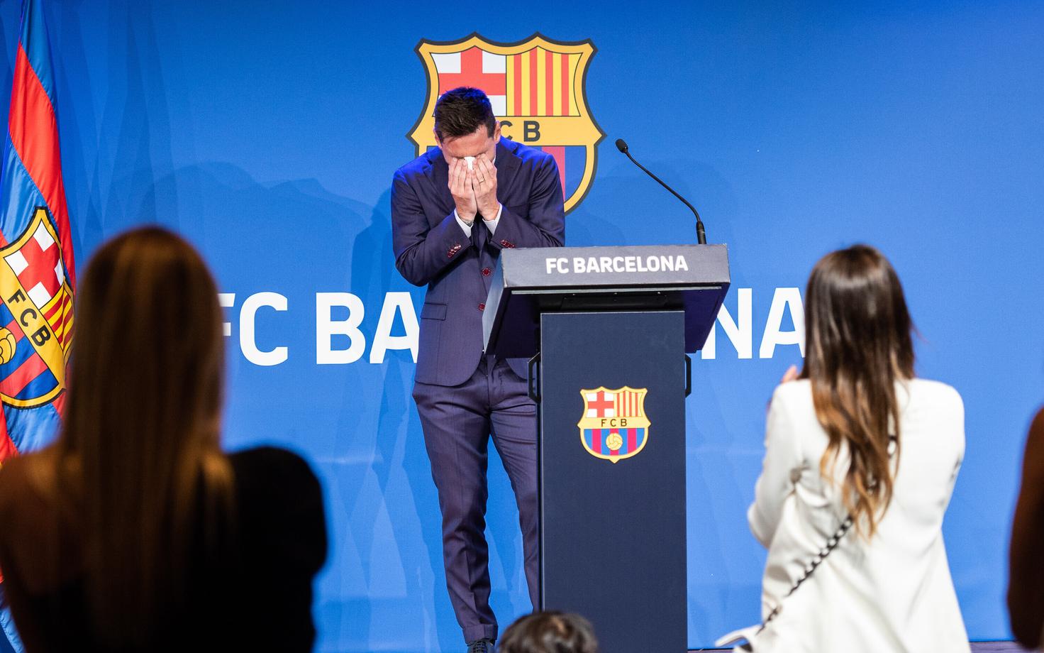 Barcelonast lahkumine katkestas Messi 21-aastase suhte Kataloonia klubiga