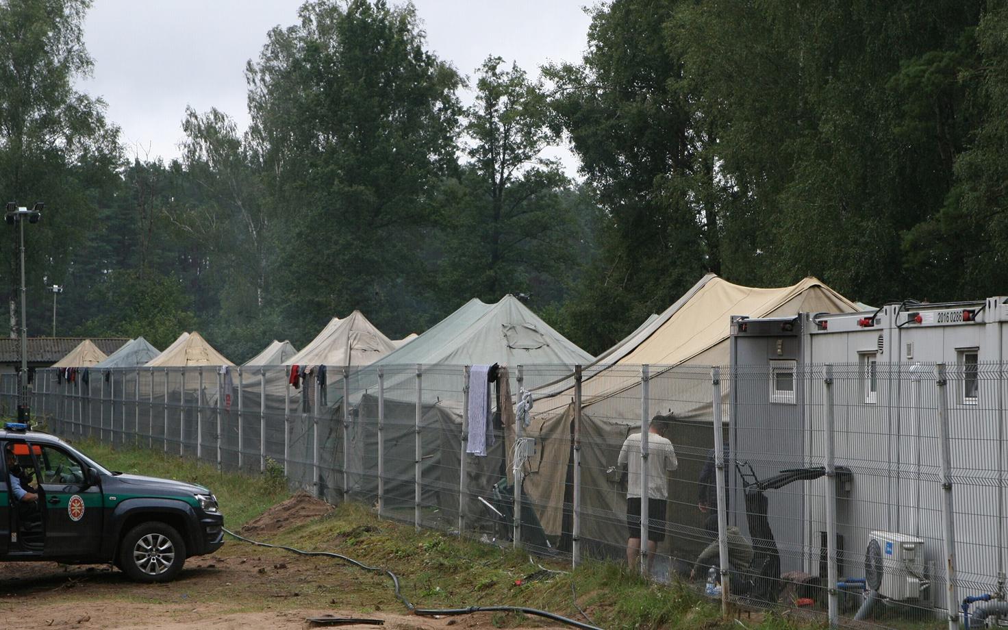 Migrantide laager Rudninkais.