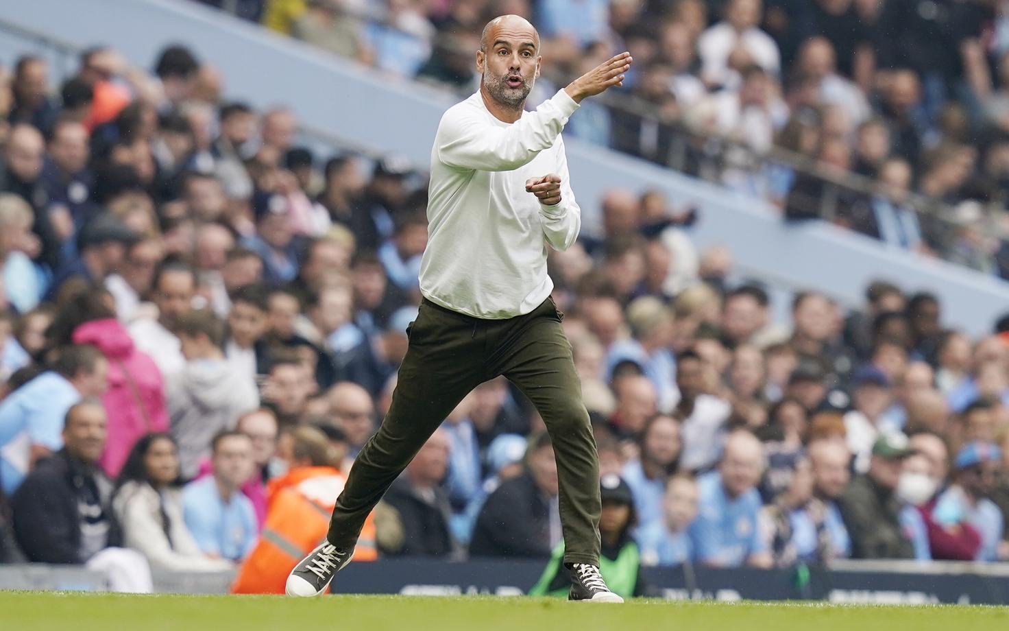 Pep Guardiola Manchester Cityt juhendamas.