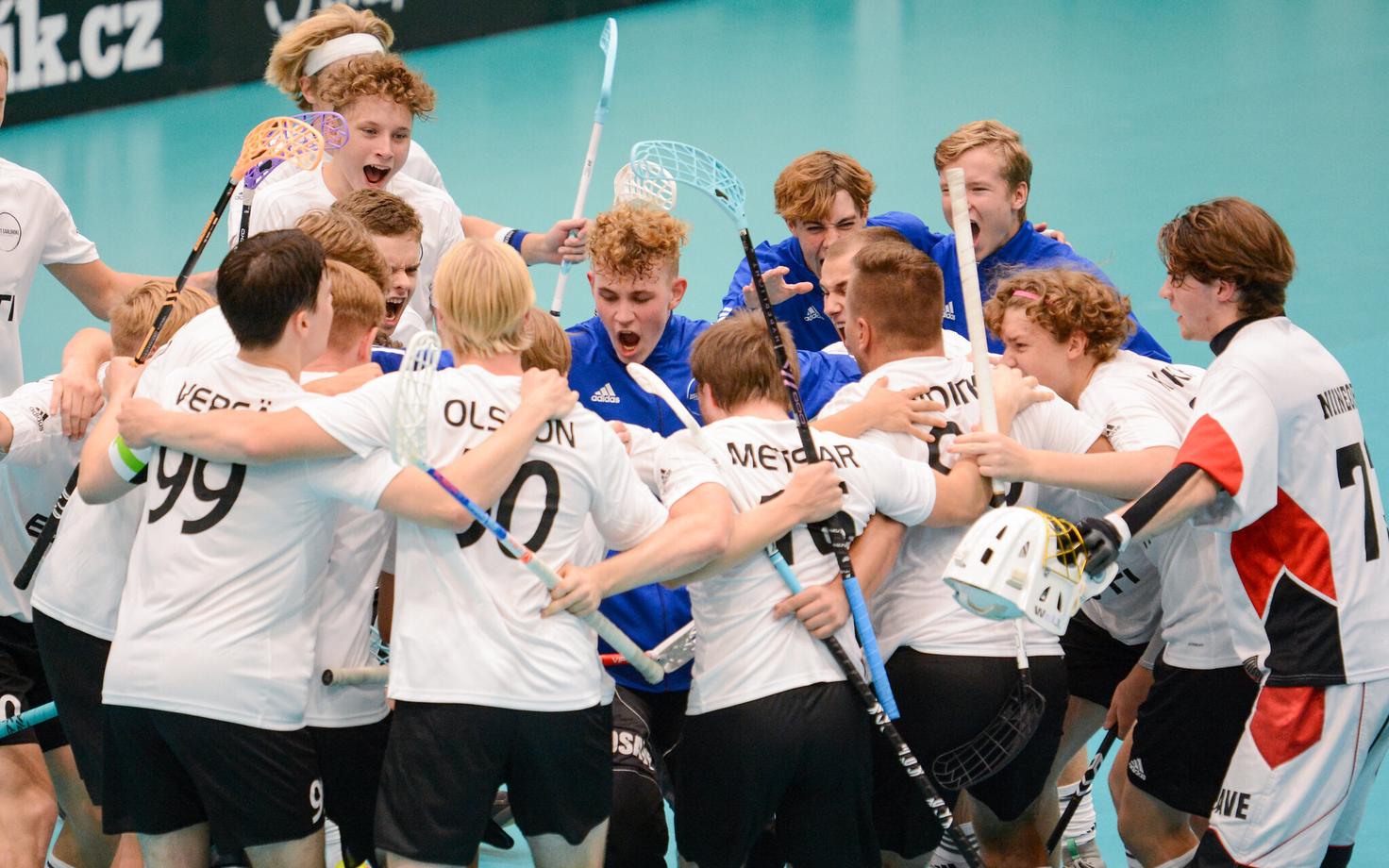 Eesti U-19 saalihokikoondis