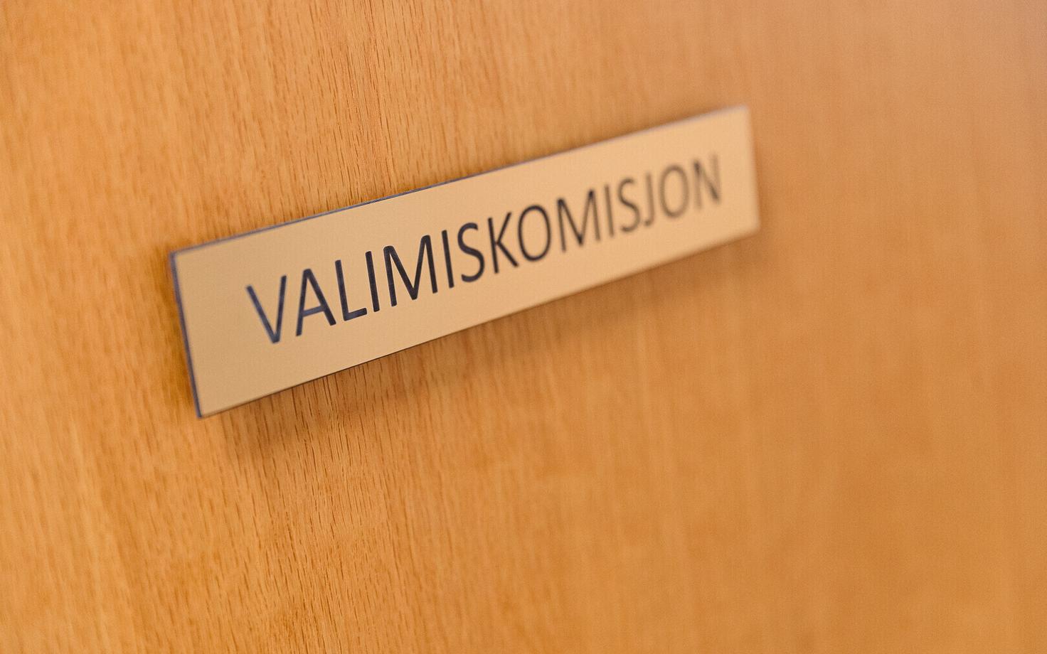 Erakonnad viivad kohalike omavalitsuste valimiste valimisdokumente valimiskomisjoni