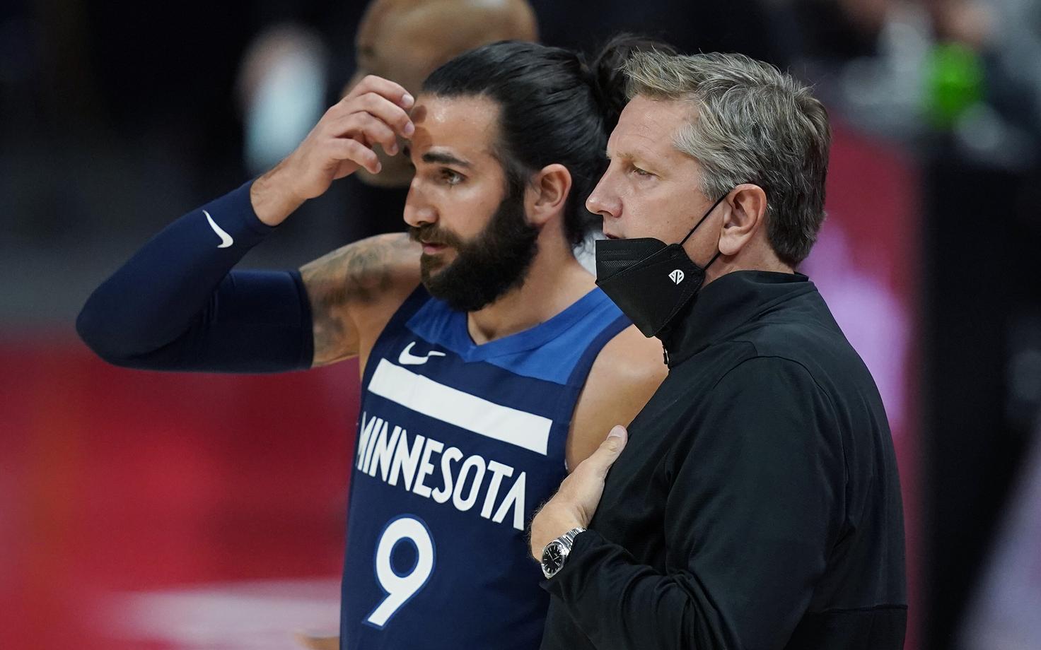 Endine Minnesota mängija Ricky Rubio (vasakul) ja meeskonna peatreener Chris Finch (paremal)