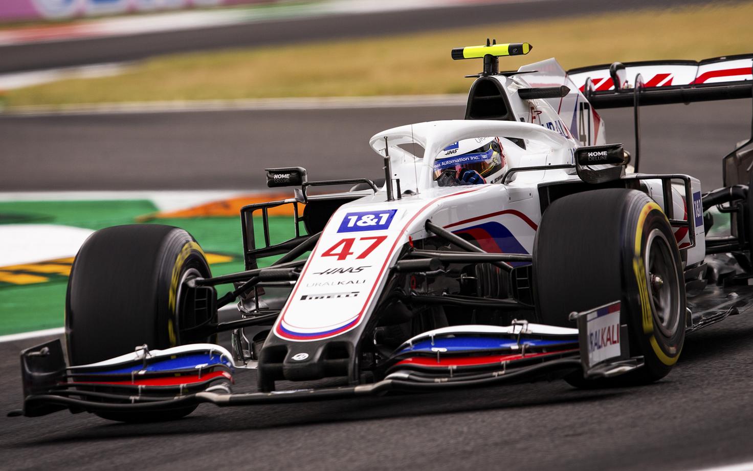 Mick Schumacher Haasi vormeli roolis