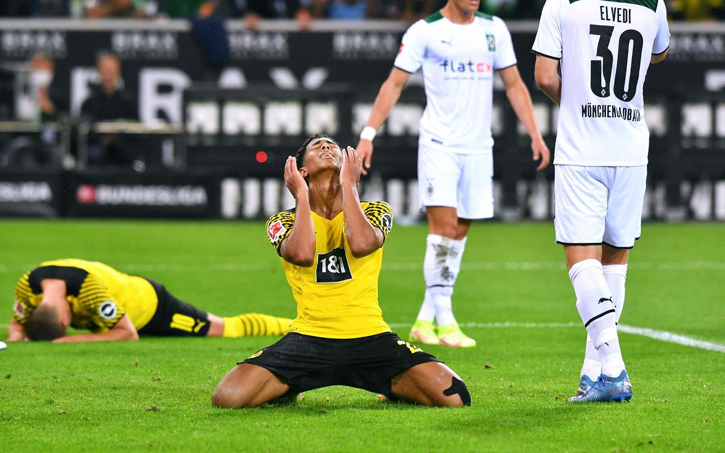 Dortmundi Borussia poolkaitsja Jude Bellingham (kollases)