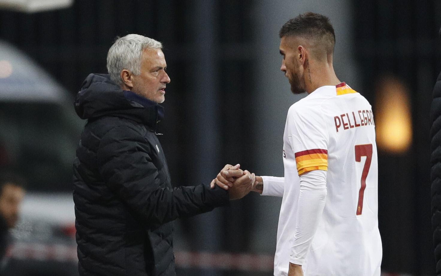 Roma peatreener Jose Mouringo ja Roma kapten Lorenzo Pellegrini