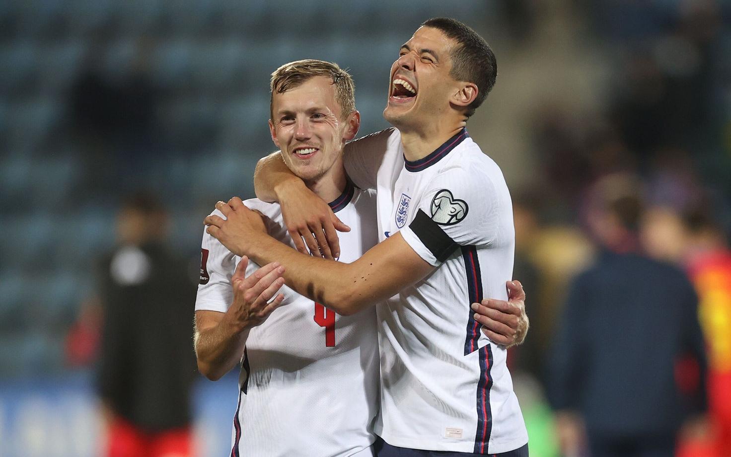 Inglismaa koondislased James Ward-Prowse (vasakul) ja Conor Coady (paremal)