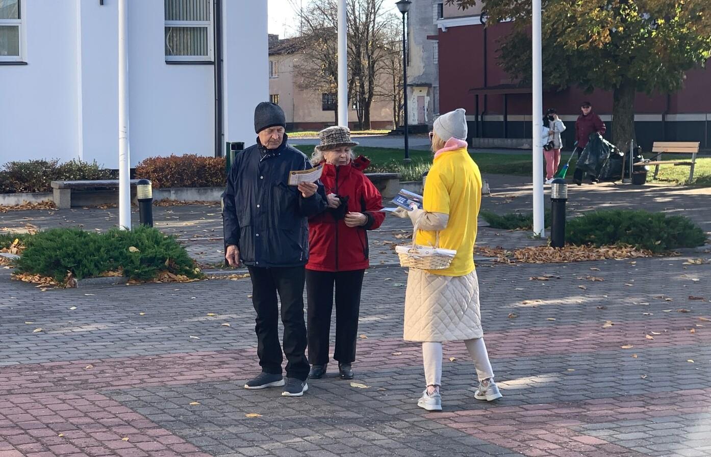 Нарвитяне голосуют.