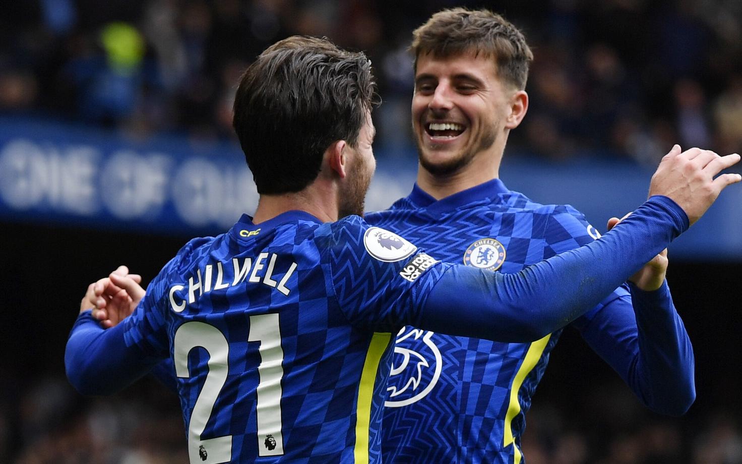 Chelsea väravalööjad Ben Chillwell (vasakul) ja Mason Mount (paremal)