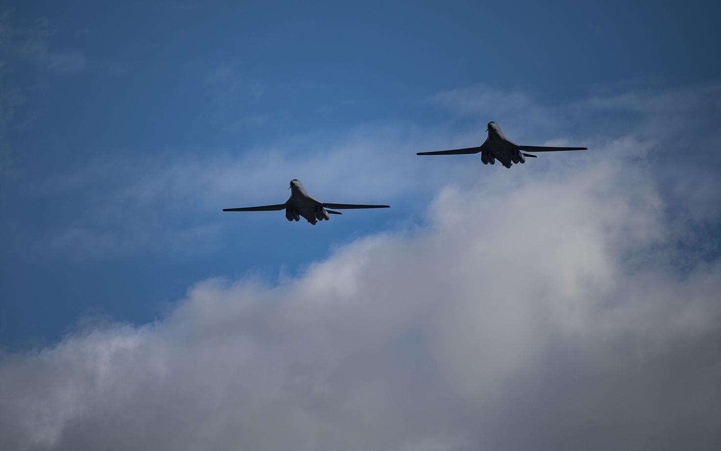 B-1B Lancer.