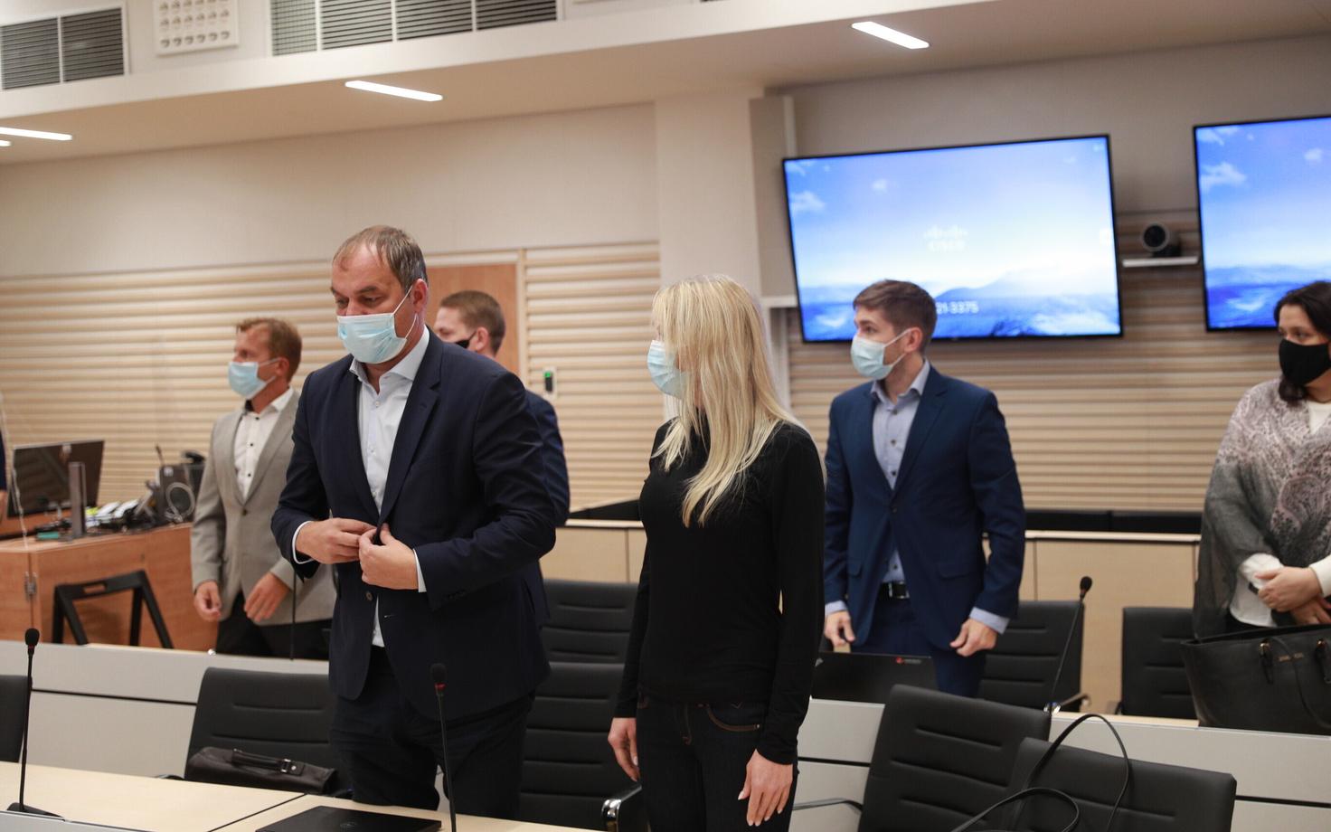 Судебное следствие по делу о пожертвовании Центристской партии.