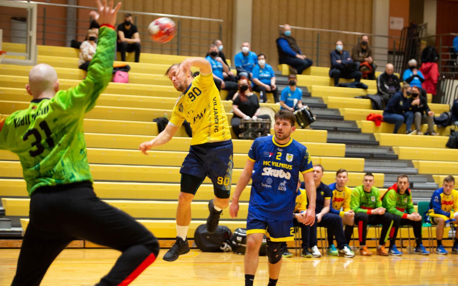 Ott Varik viskas Viljandi võidumängus HC Vilniuse üle kaheksa väravat, selles olukorras pealtvaataja rollis Martynas Lapinskas sai kirja kaks tabamust enam.