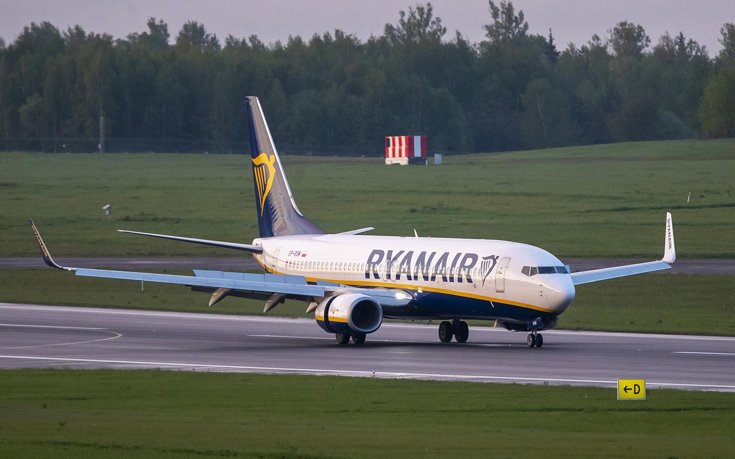 Вынужденный приземлиться в Минске самолет Ryanair в аэропорту Вильнюса.