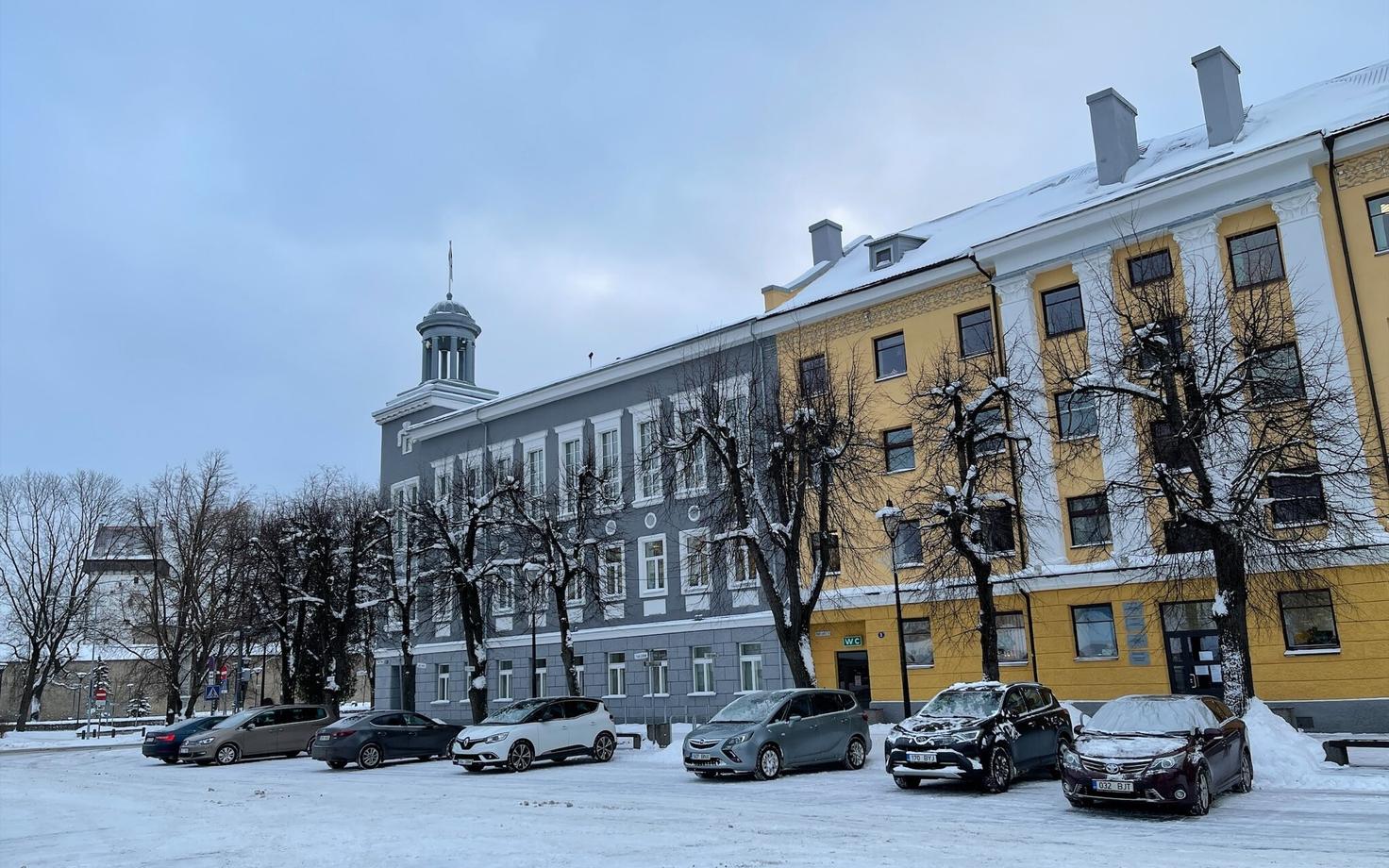 Здание Нарвской горуправы.