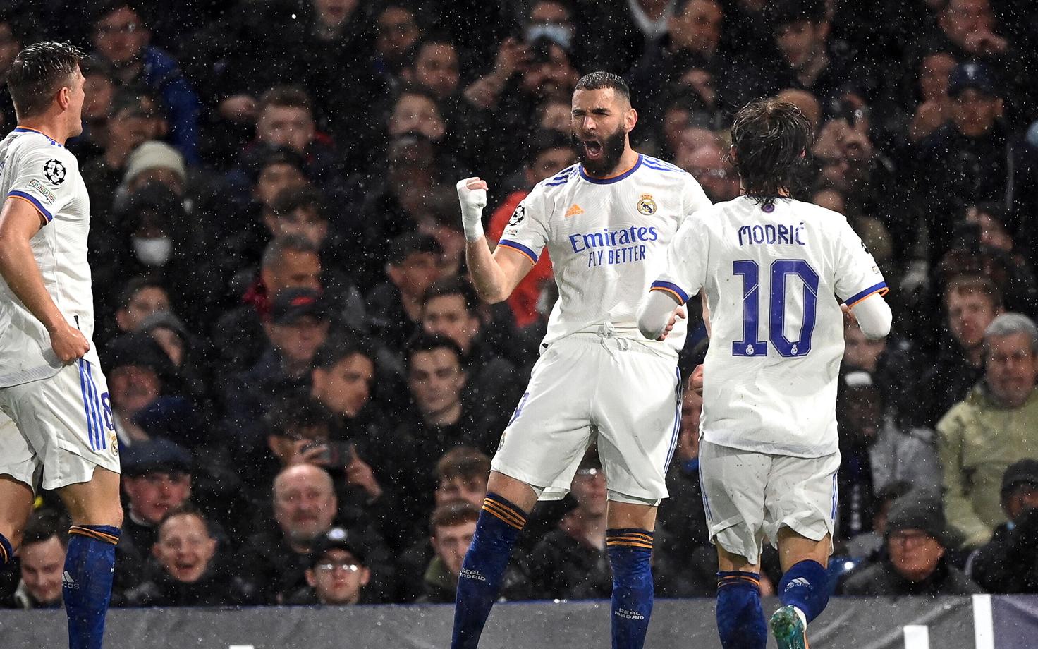Karim Benzema (keskel)