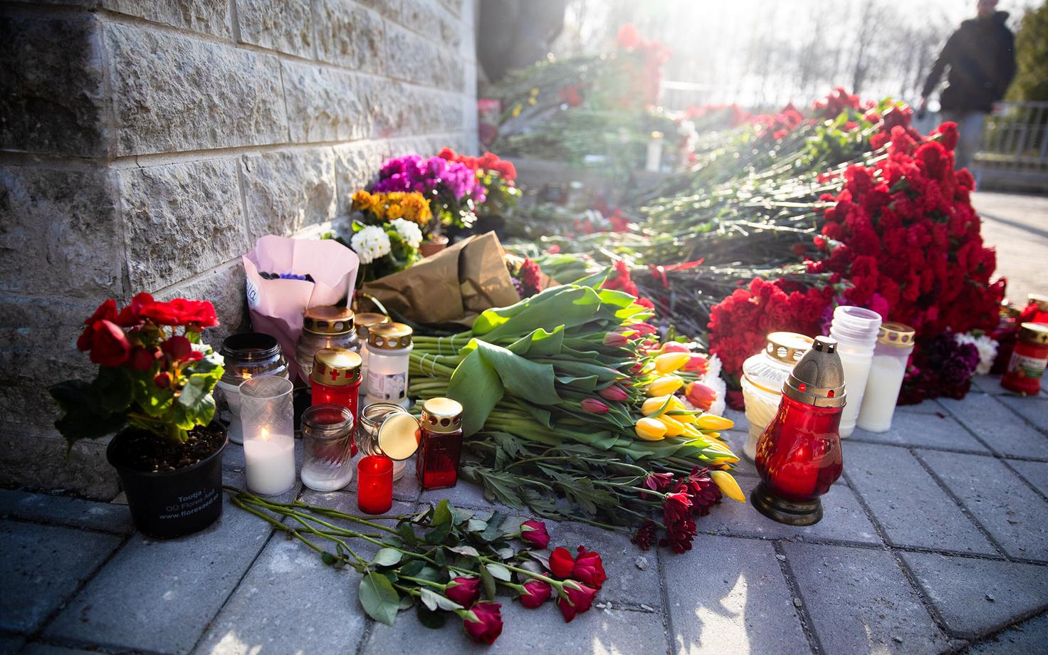 У Бронзового солдата 9 мая 2022 года.