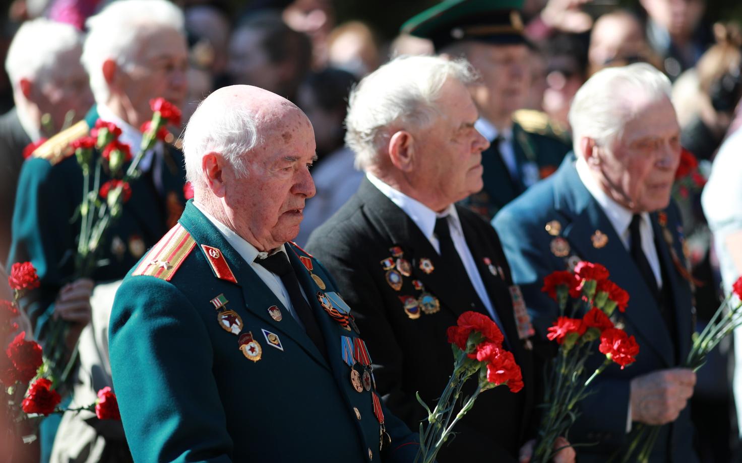 Празднование 9 мая возле Бронзового солдата, 2018 год.