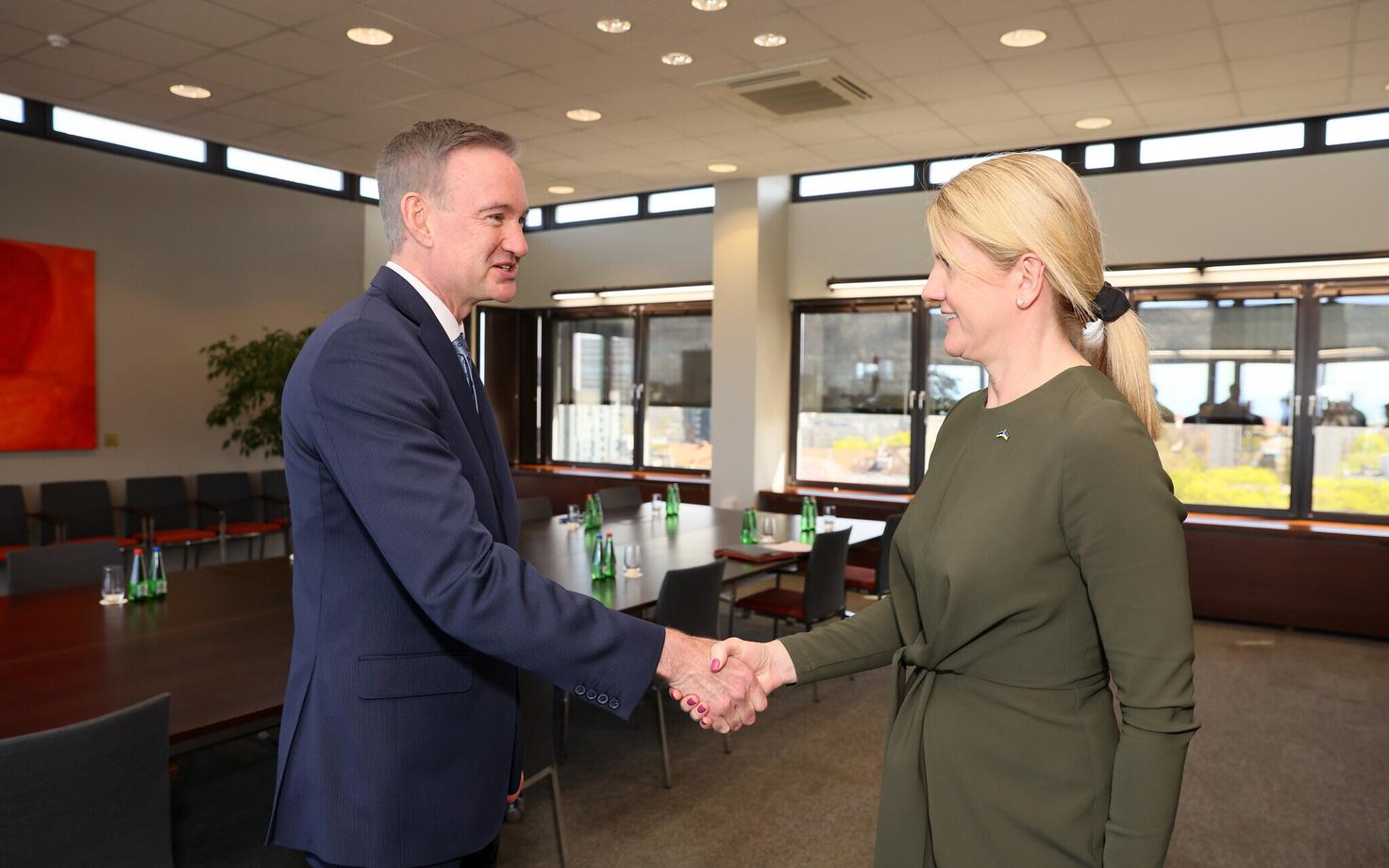 USA alaline esindaja OSCE juures Michael Carpenter ja välisminister Eva-Maria Liimets.