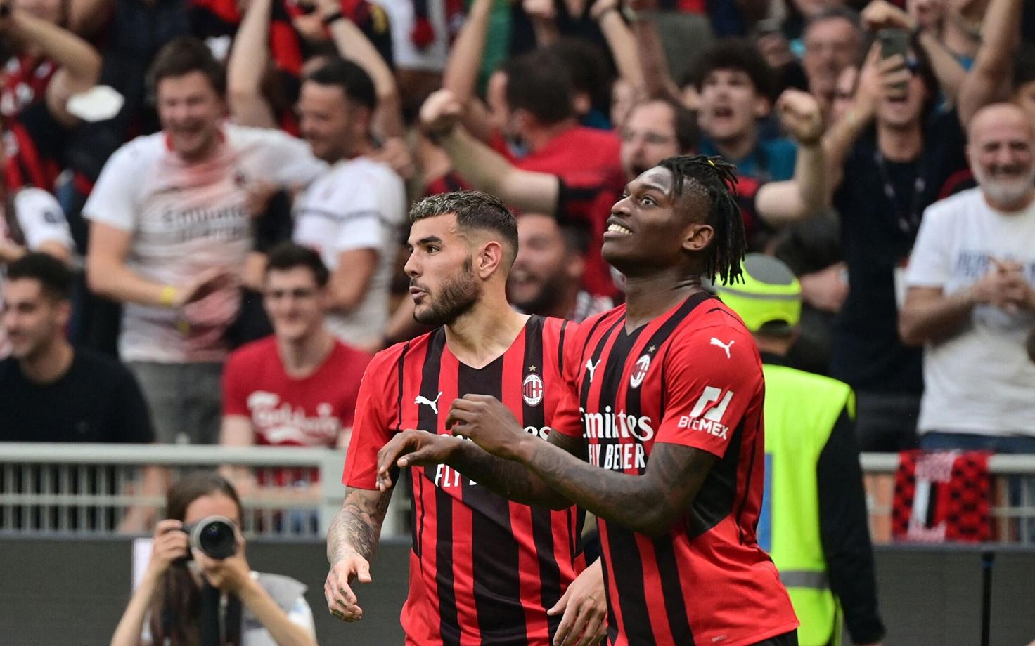 Theo Hernandeze ja Rafael Leao väravad tõid Milanile pühapäeval tähtsa võidu