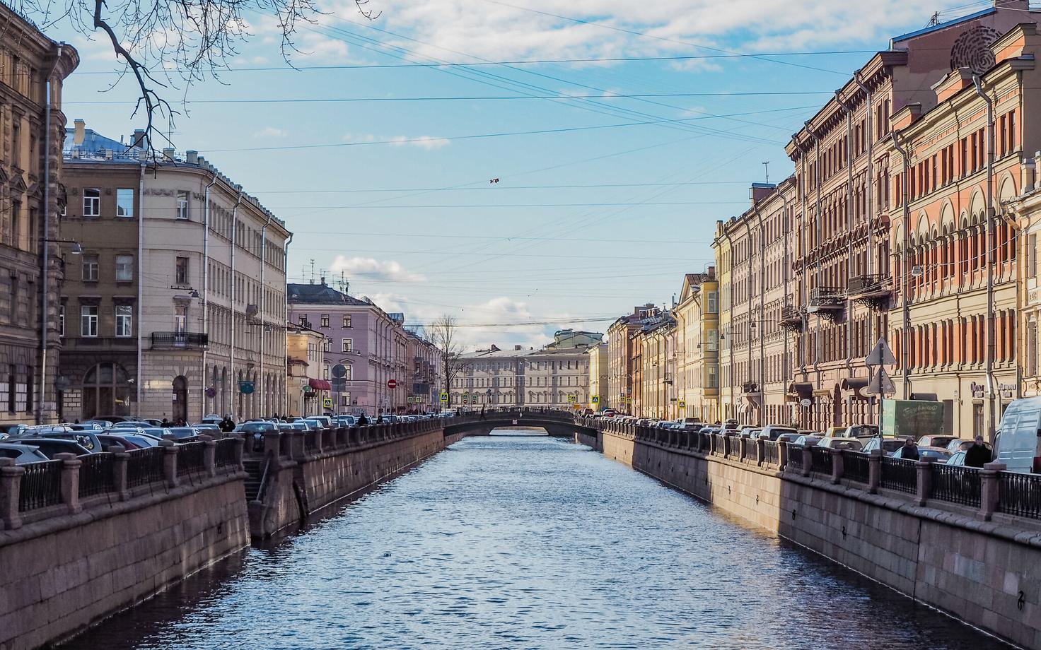 Санкт-Петербург.