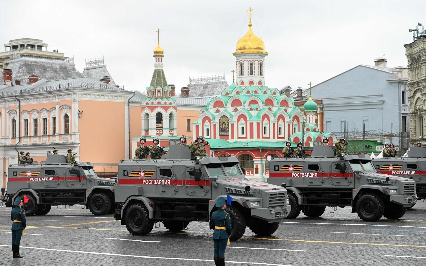 Rosgvardija üksused Moskvas paraadil